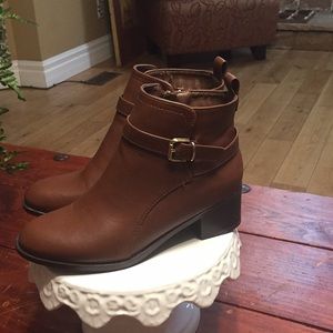 Brand new like leather boots.